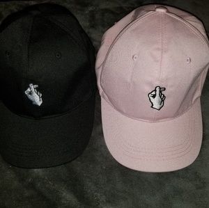 Hat lot of 2